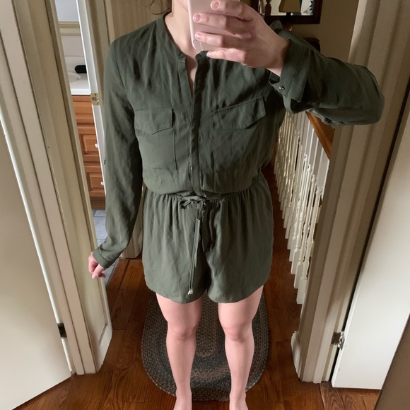 Super cute Army Green Long sleeve Romper - Picture 2 of 2